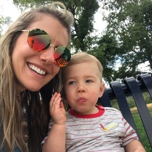 Meet your Posher, Whitney